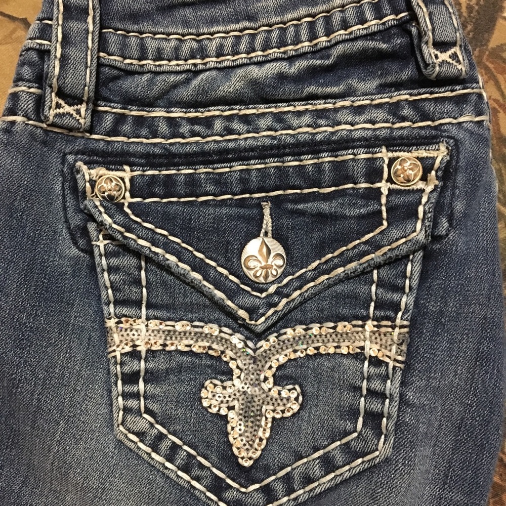 Woman’s Rock Revival jeans size 27